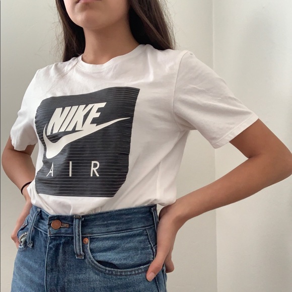 Nike Air Black and White Tee - Picture 2 of 8